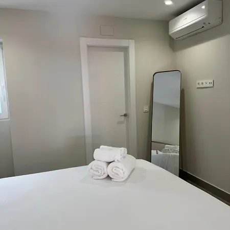 Navas 102 Cosmopolitan Loft-3
